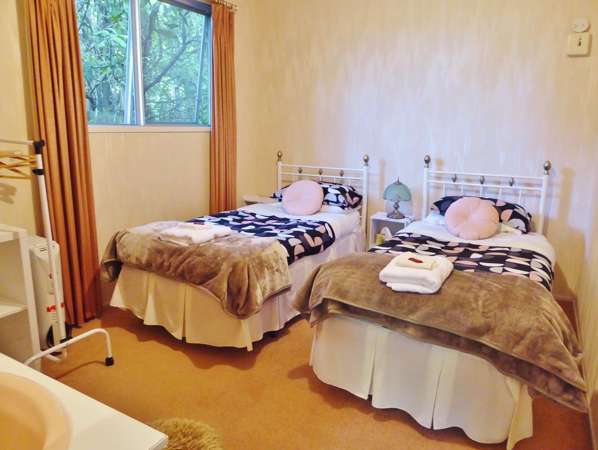 Mount Tutu Eco-Sanctuary Bed & Breakfast Ohauiti Rom bilde