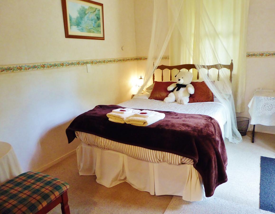 Mount Tutu Eco-Sanctuary Bed & Breakfast Ohauiti Rom bilde